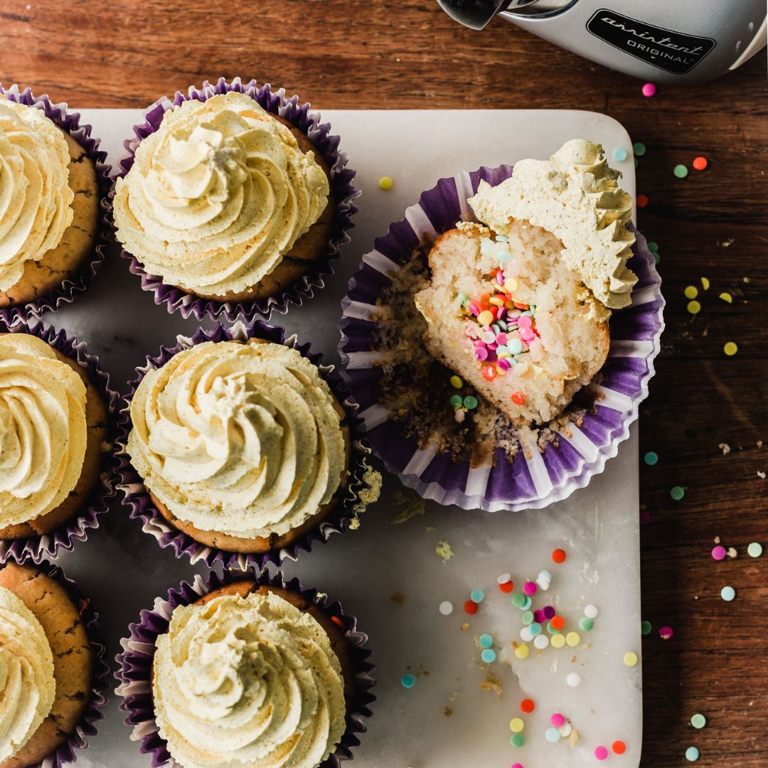 Vegan lemon cupcake with surprise and recipe video