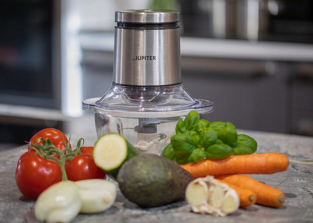 This is how you chop the ingredients in seconds